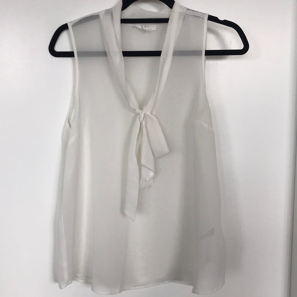 Tie front top